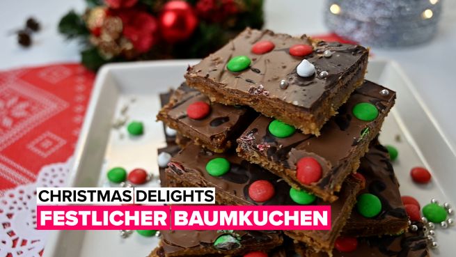 go to Christmas Delights: Festlicher Baumkuchen